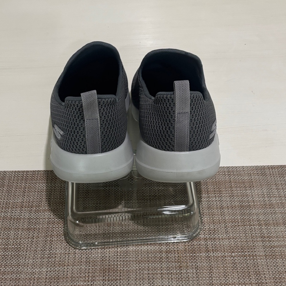 Skechers Goga Max Go Walk Slip-On Loafers. Men 13 wide fit. Excellent condition! - Picture 4 of 8
